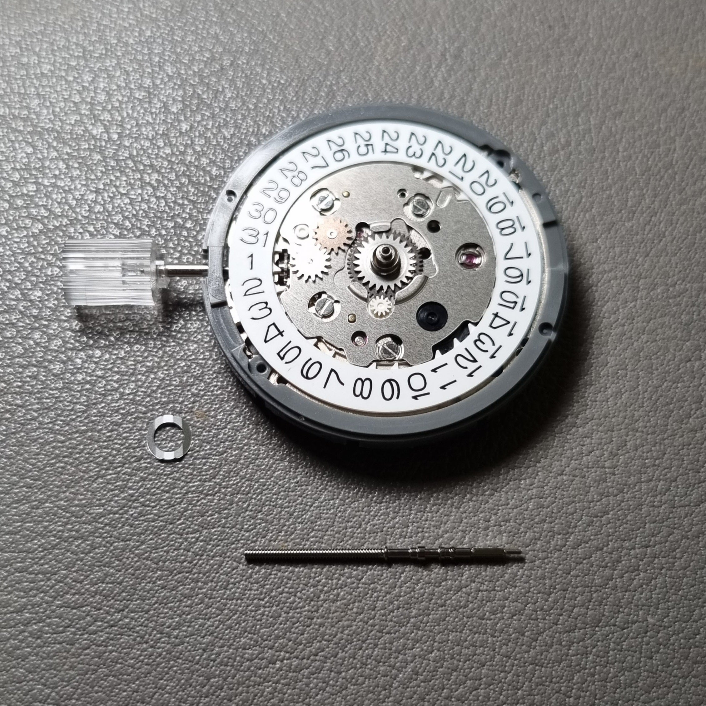 MVT011A Seiko Instruments Inc Left-Hand 9:00 crown and date NH34 Movement