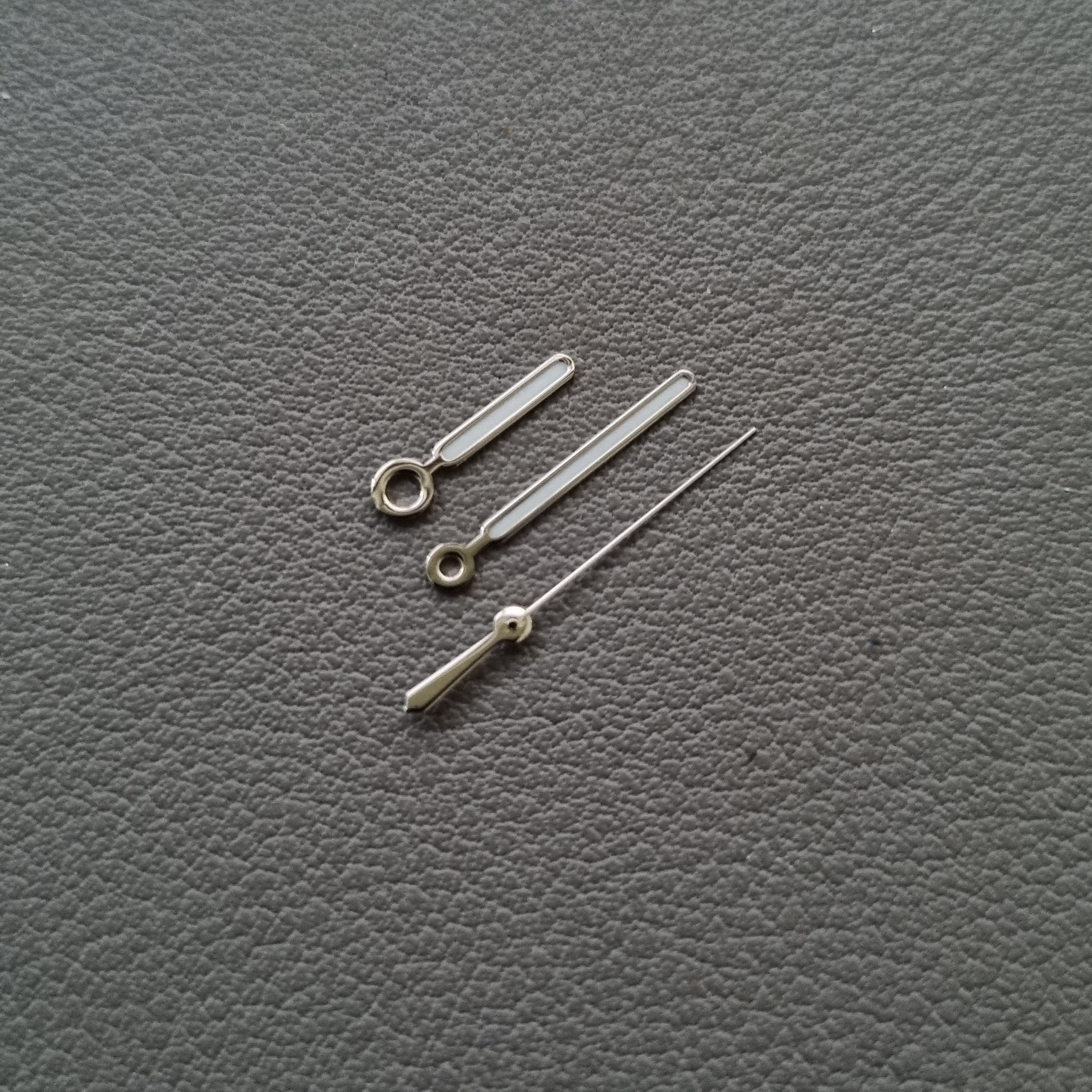 Silver Nautilus-Style Hand Set - HAN060