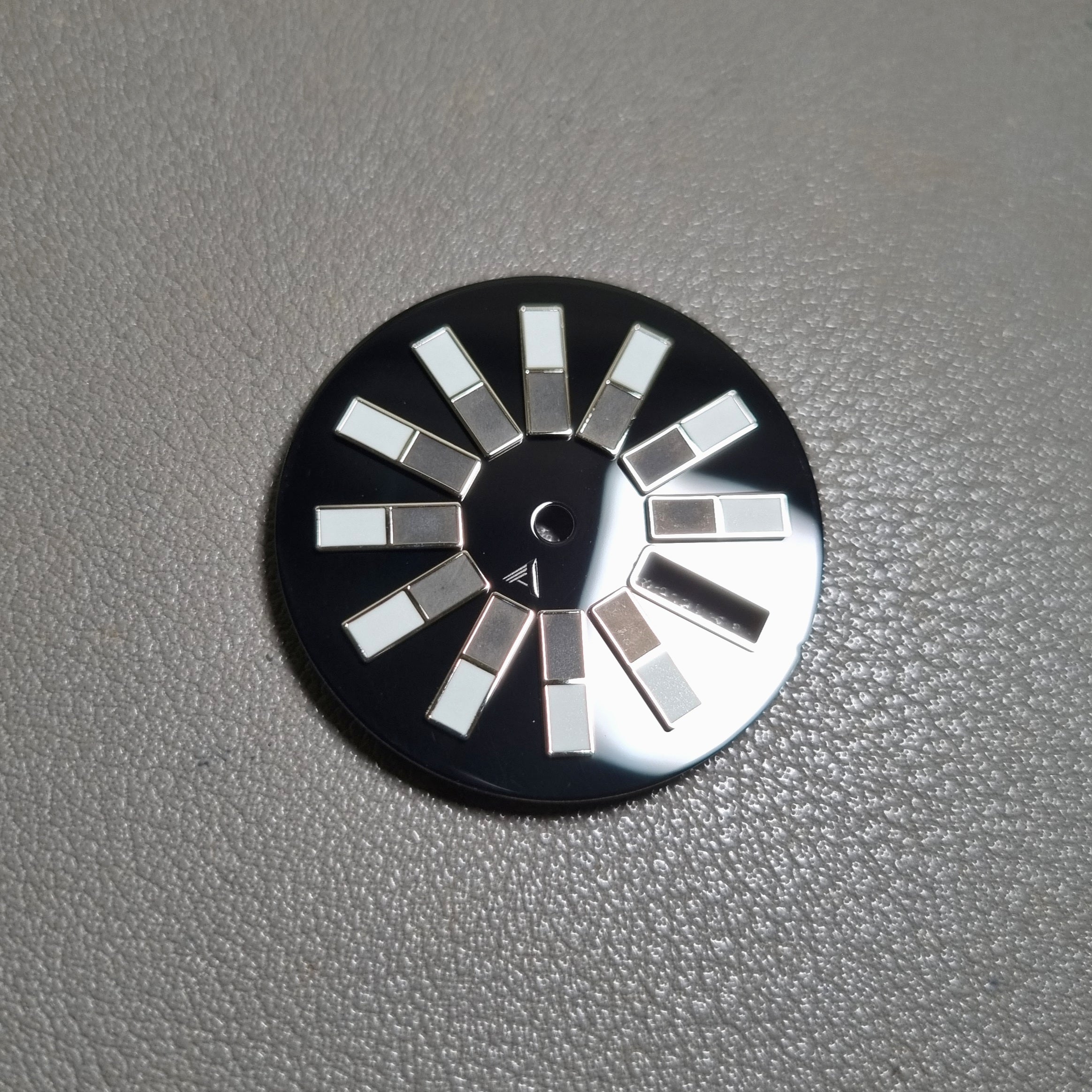 Ando Ando Ando DDID - Day-Date Integrated Dial - DIA099