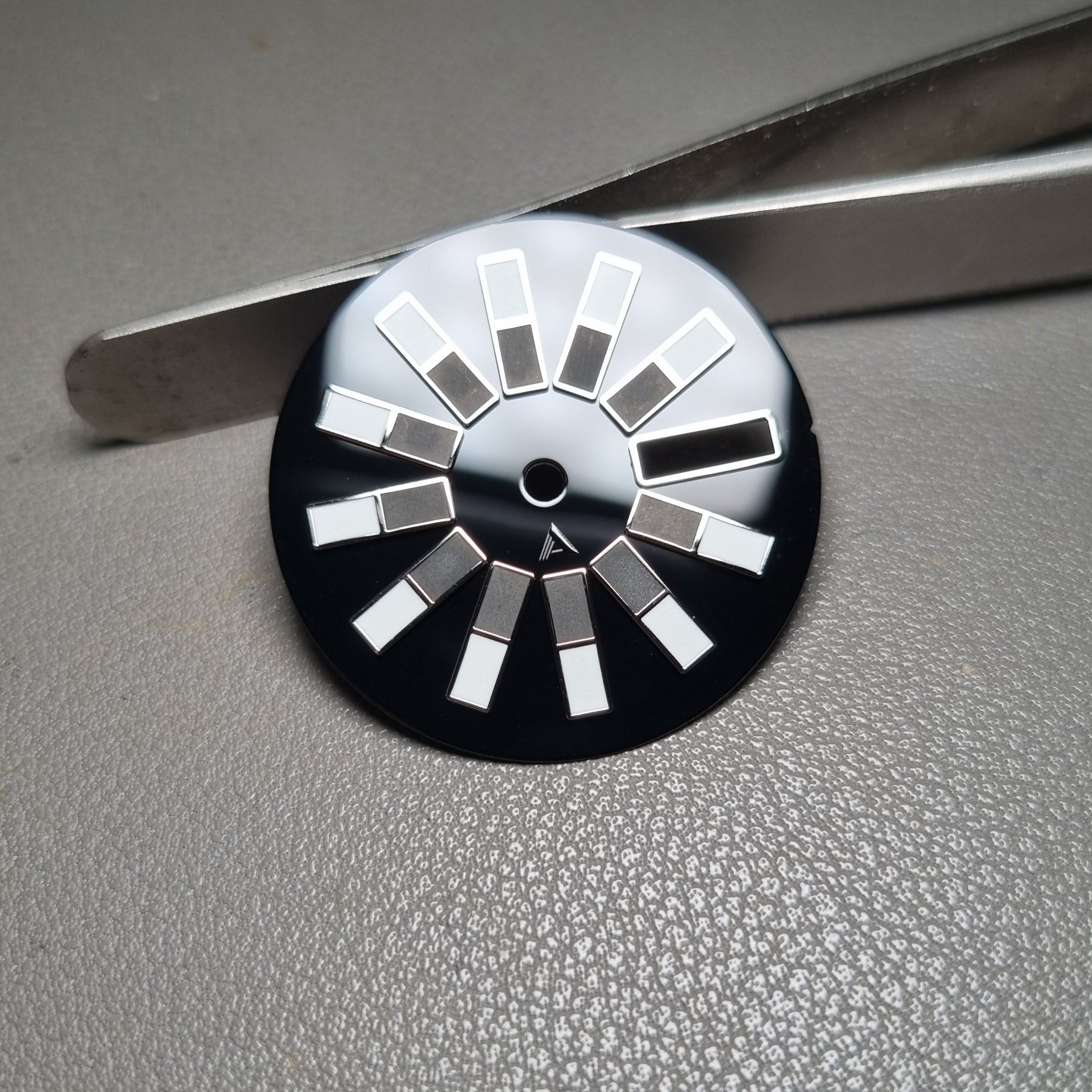 Ando Ando Ando DDID - Day-Date Integrated Dial - DIA099