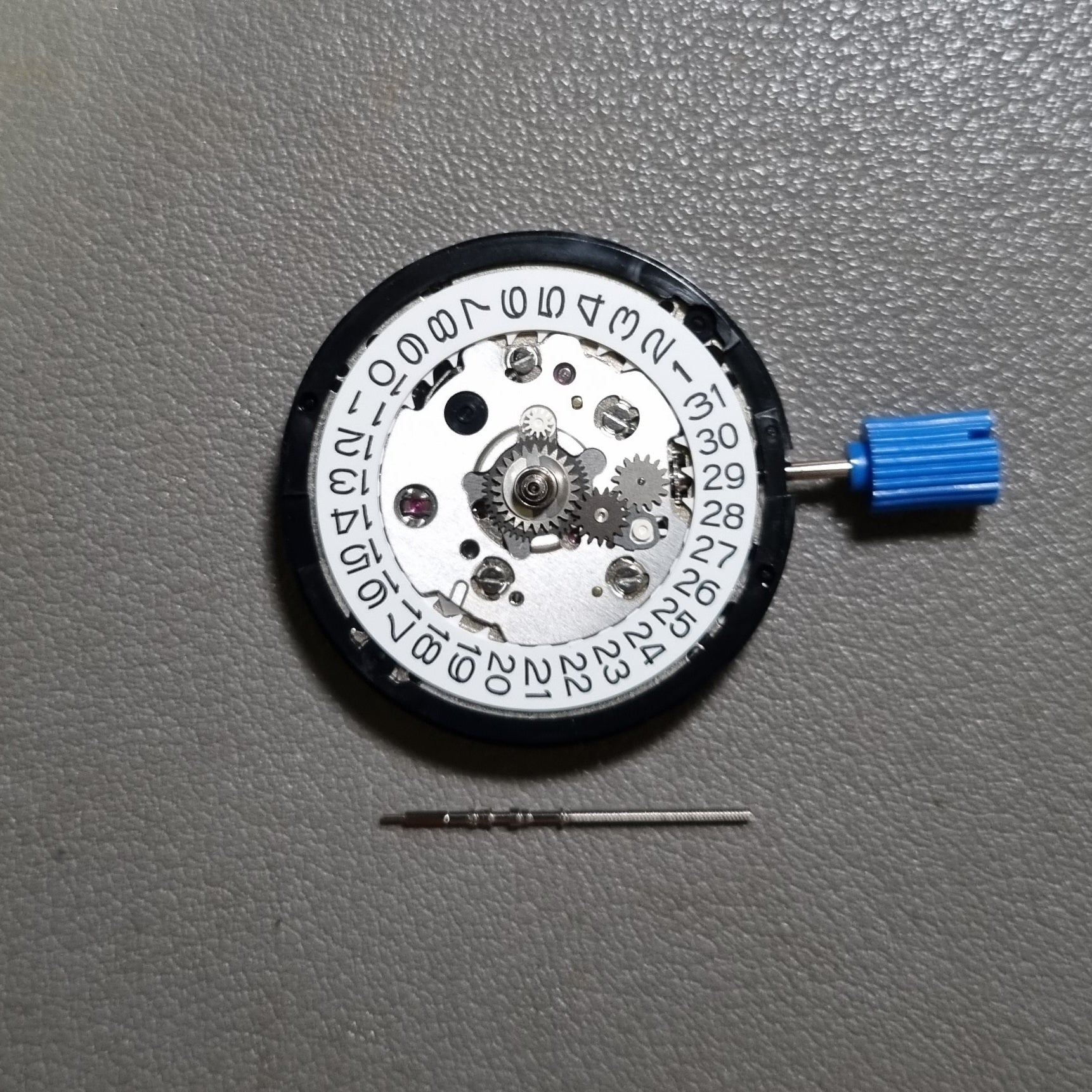 Movement in Motion オートマチック MVT011X Seiko Original 4R34 Movement – Mod Mode Watches