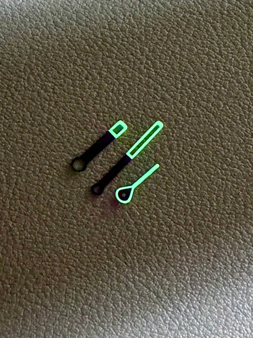Set of watch hands in lume