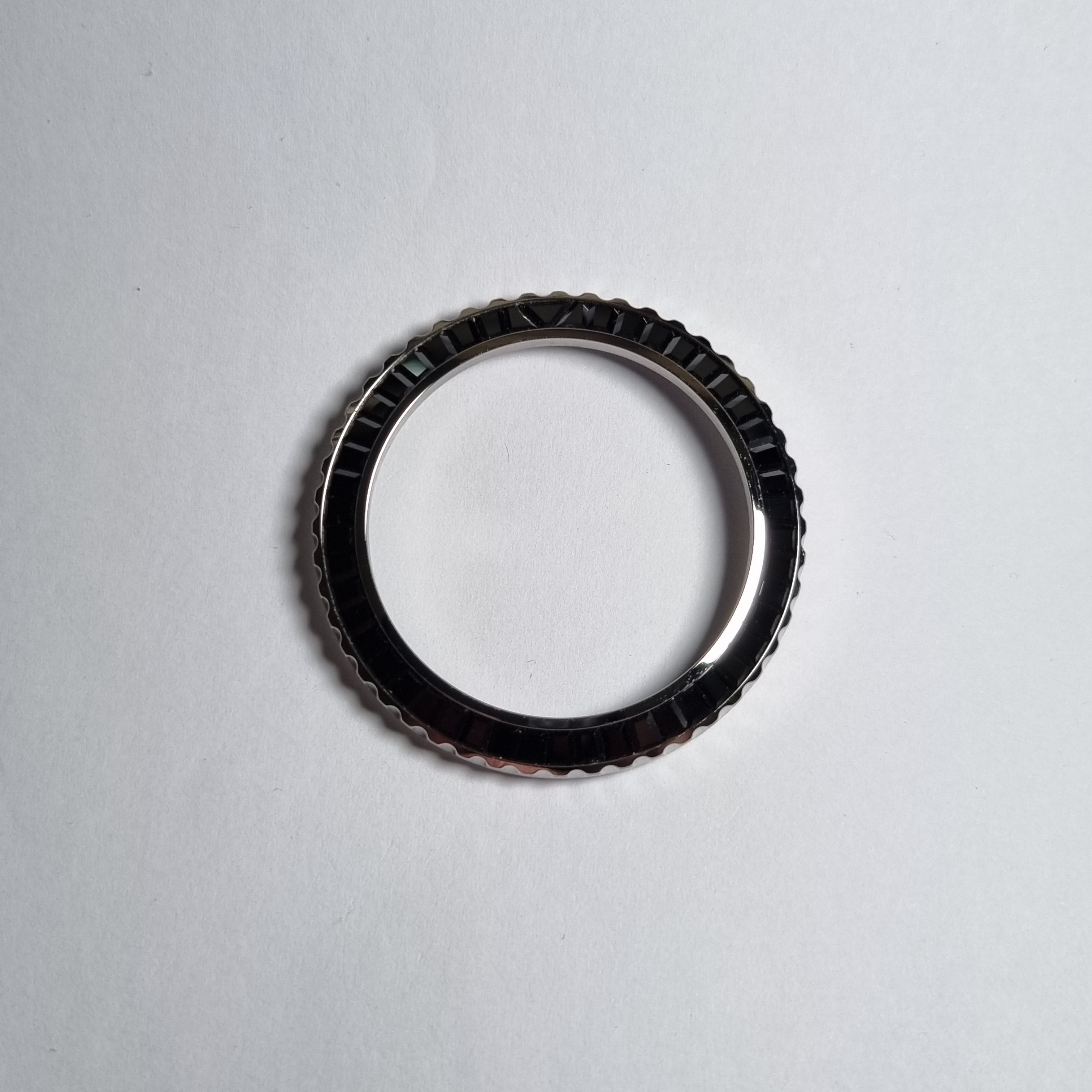 BEZ008 Polished Jewelled Bezel