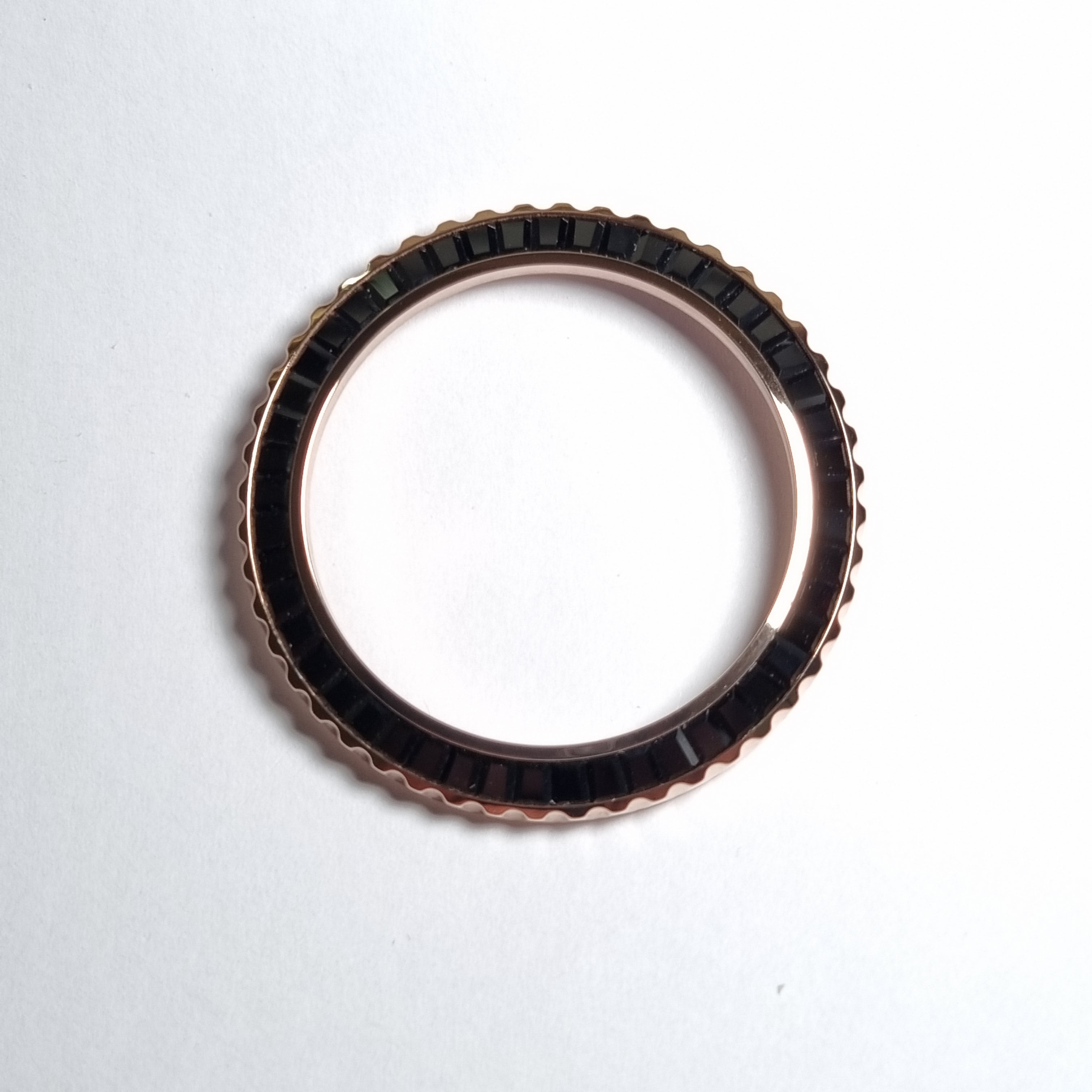 BEZ008 Polished Jewelled Bezel