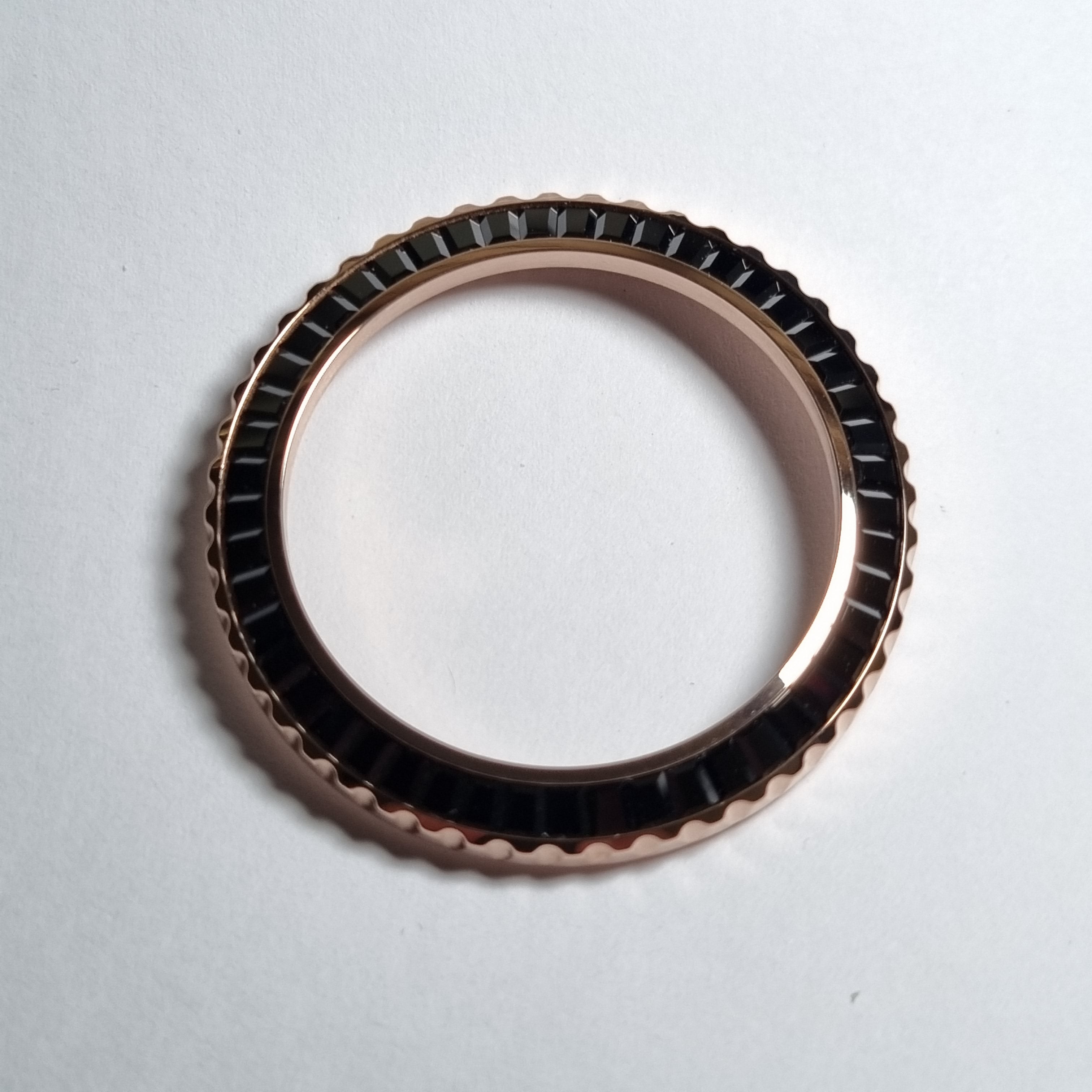 BEZ008 Polished Jewelled Bezel