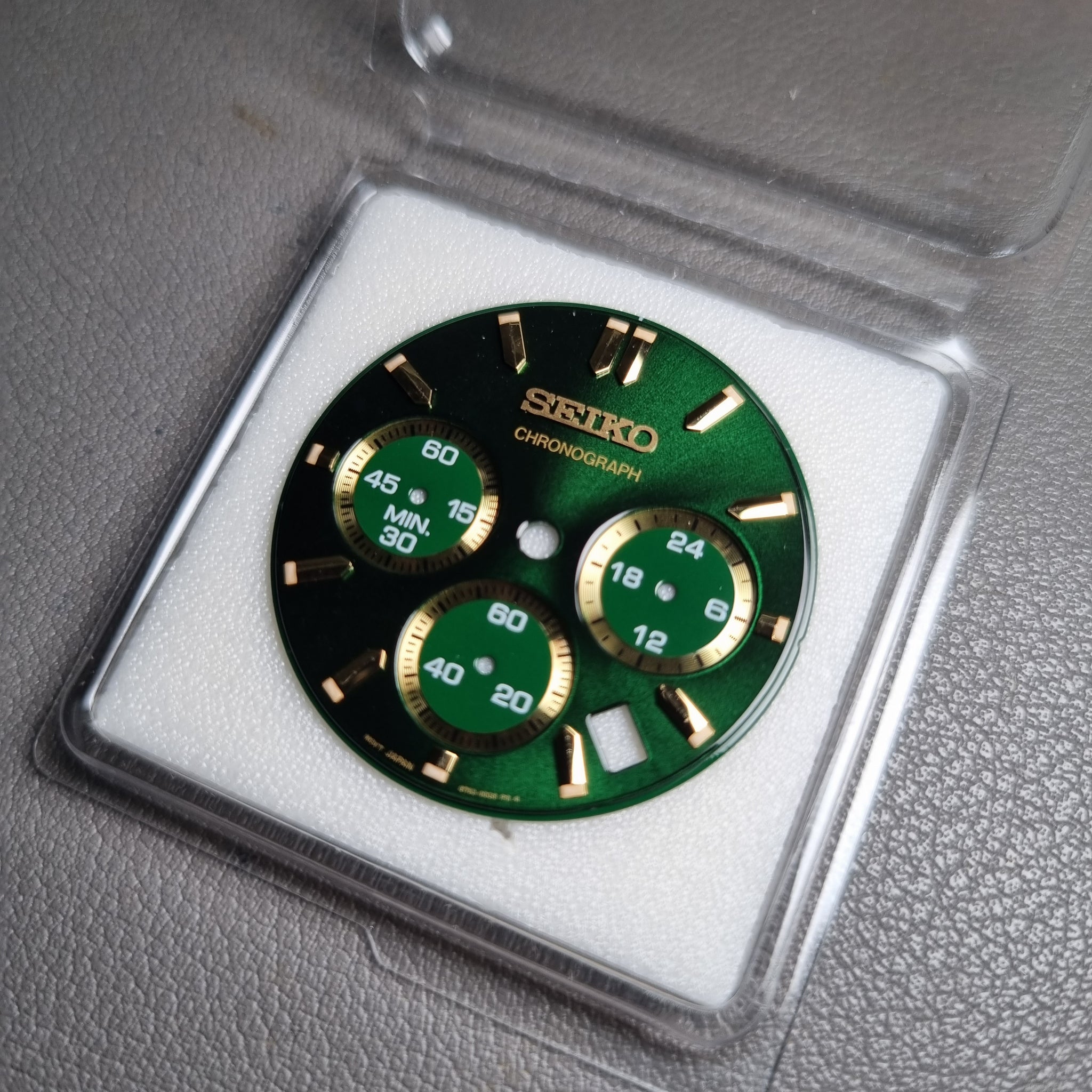 DIA183 SEIKO SBTR017 8T63 / 6T63 / VK63 Green Chronograph Dial – Mod Mode Watches