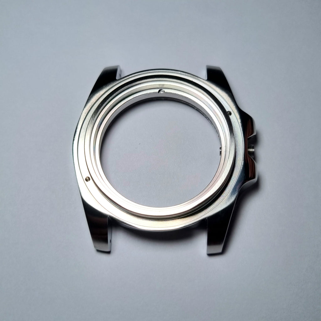 CAS002S Slim Silver Sub Case with Case Back V2.0