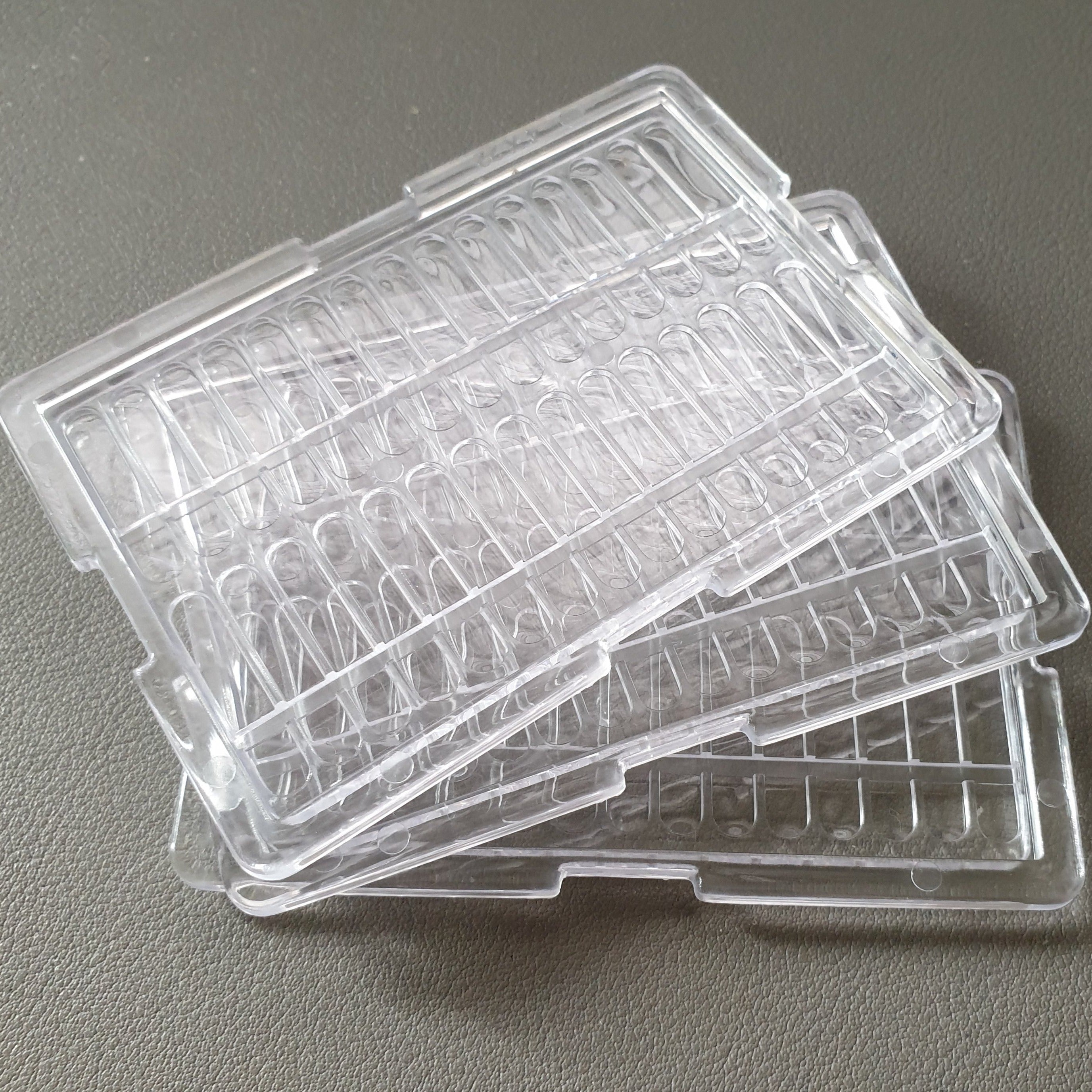 Tray for watch hands