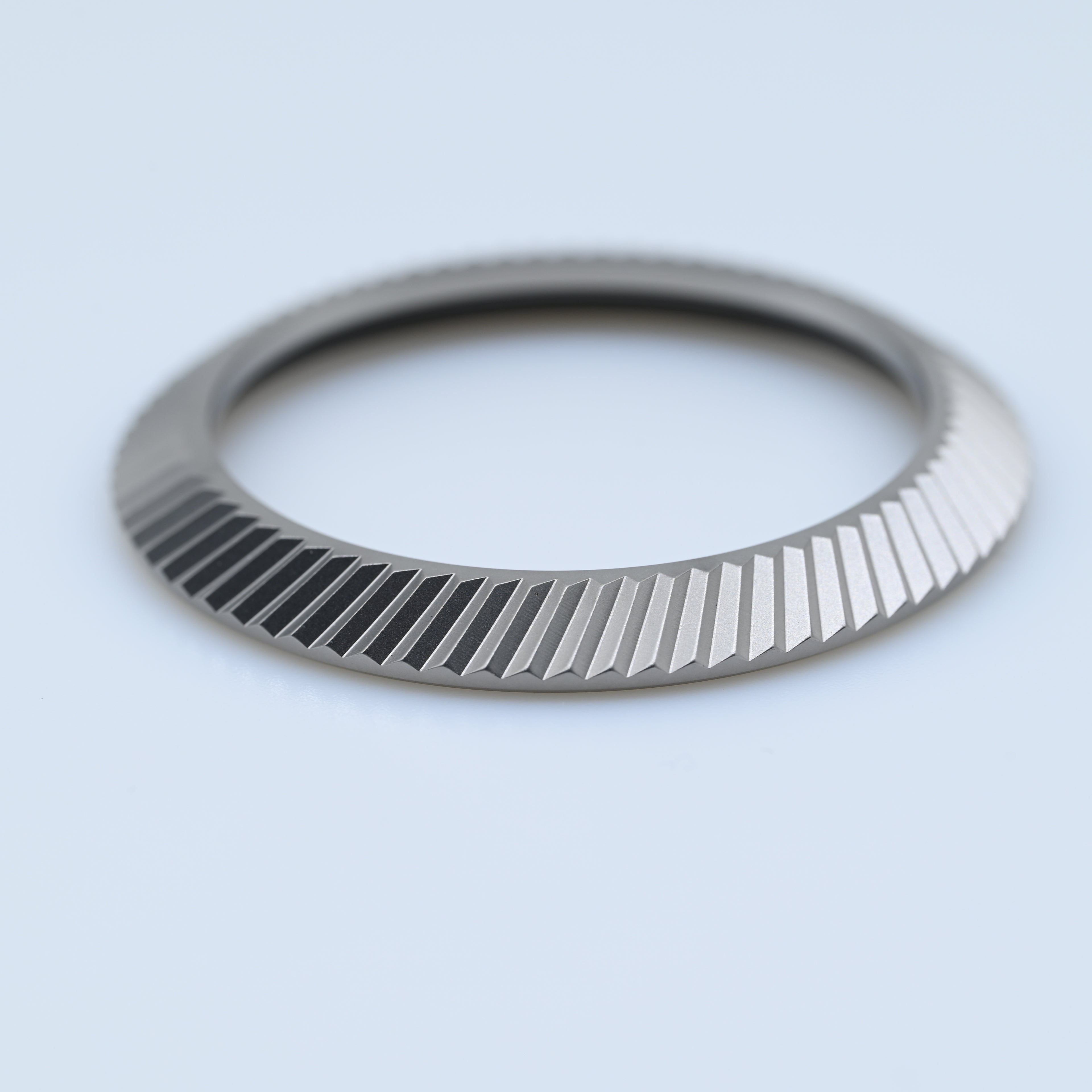 Diagonal Fluted Bezel - Matte Silver - BEZ046