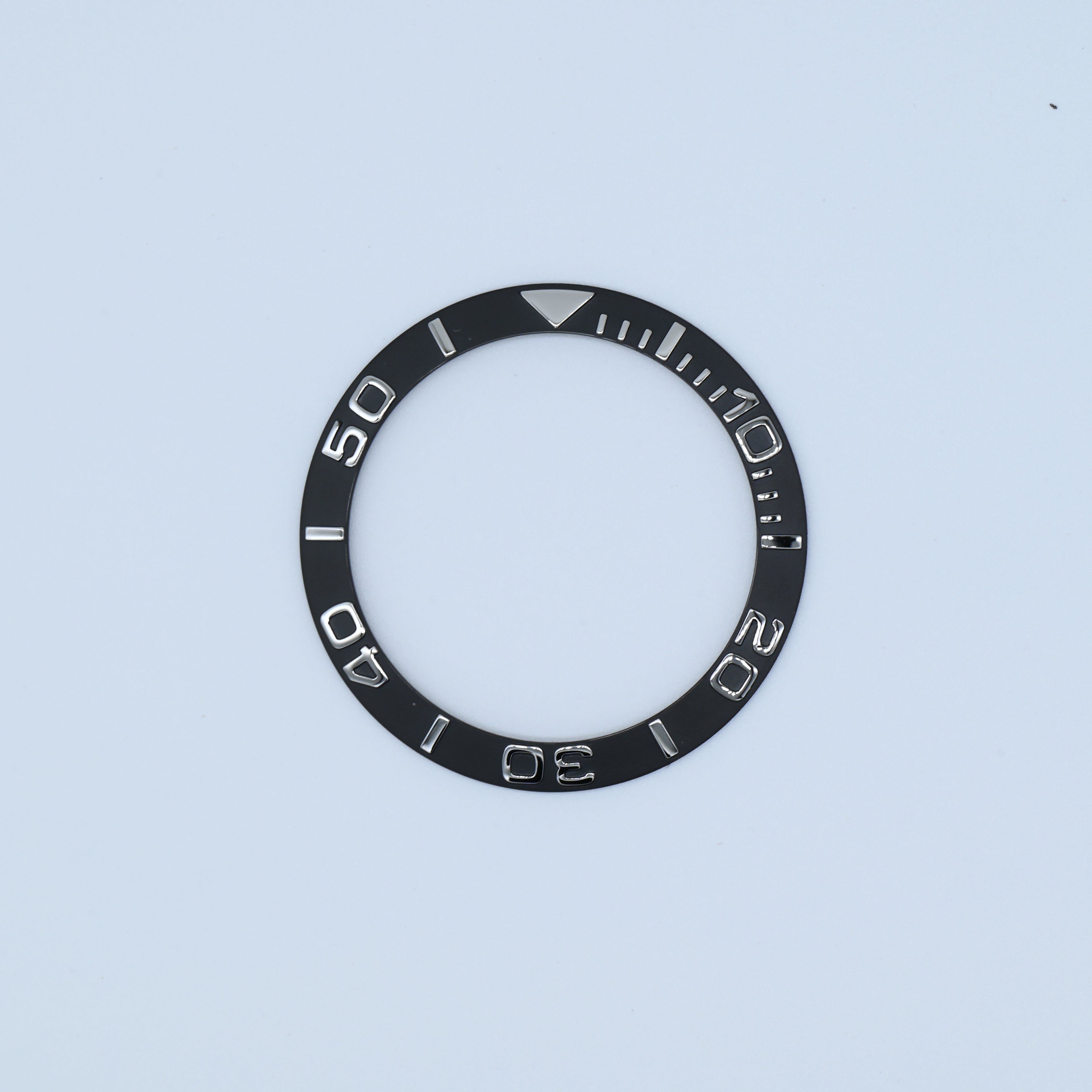 BZI001BKSI 38mm Black and Silver YM Style Sloped Insert