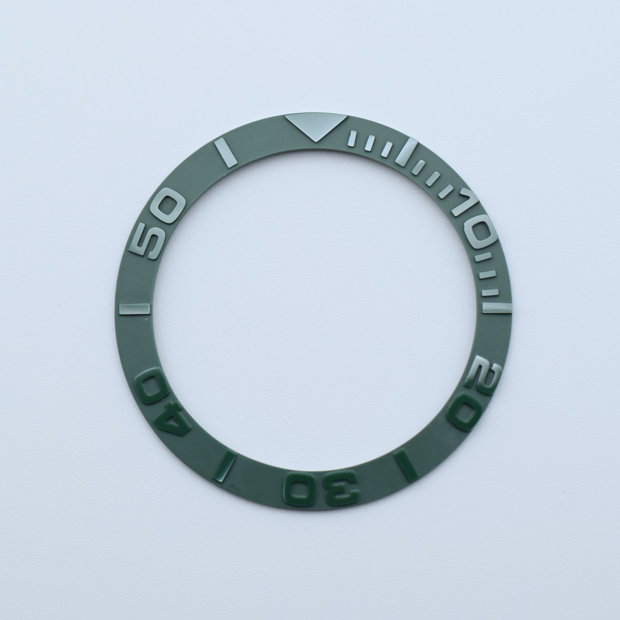 BZI002GR 38mm Green Yachtmaster Style Sloped Ceramic Insert – Mod
