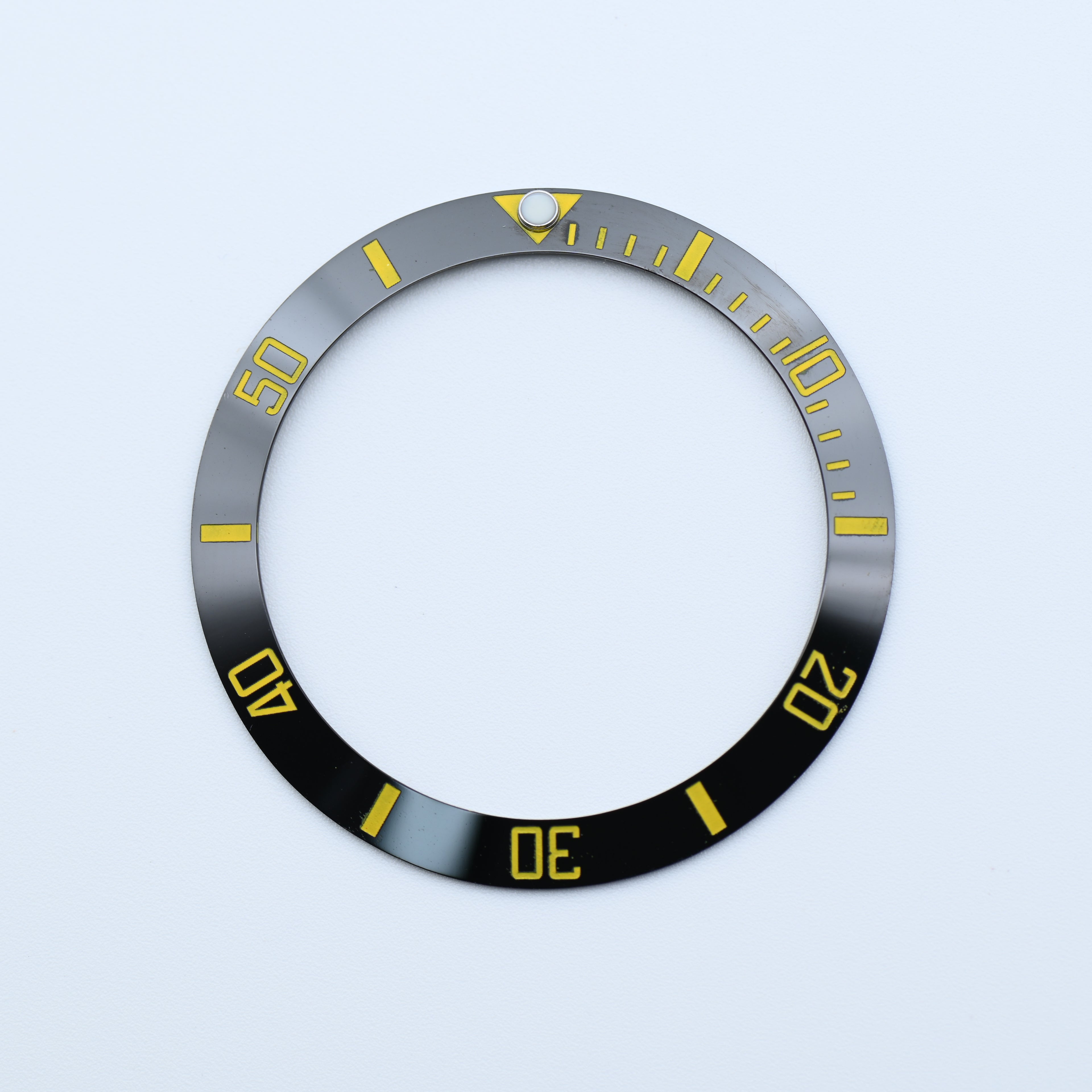 BZI008BKYE 38mm Black with Yellow Text SUB Style Sloped Ceramic Insert