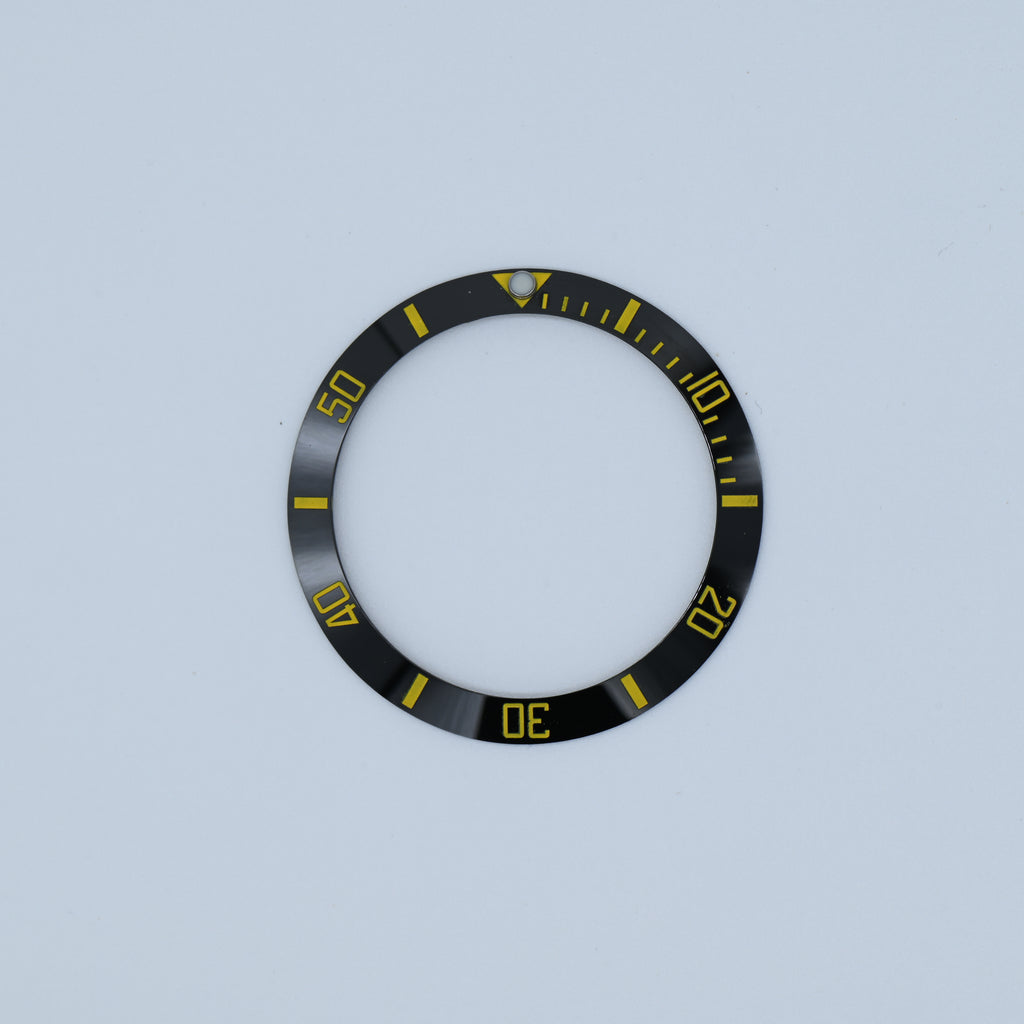 BZI008BKYE 38mm Black with Yellow Text SUB Style Sloped Ceramic Insert