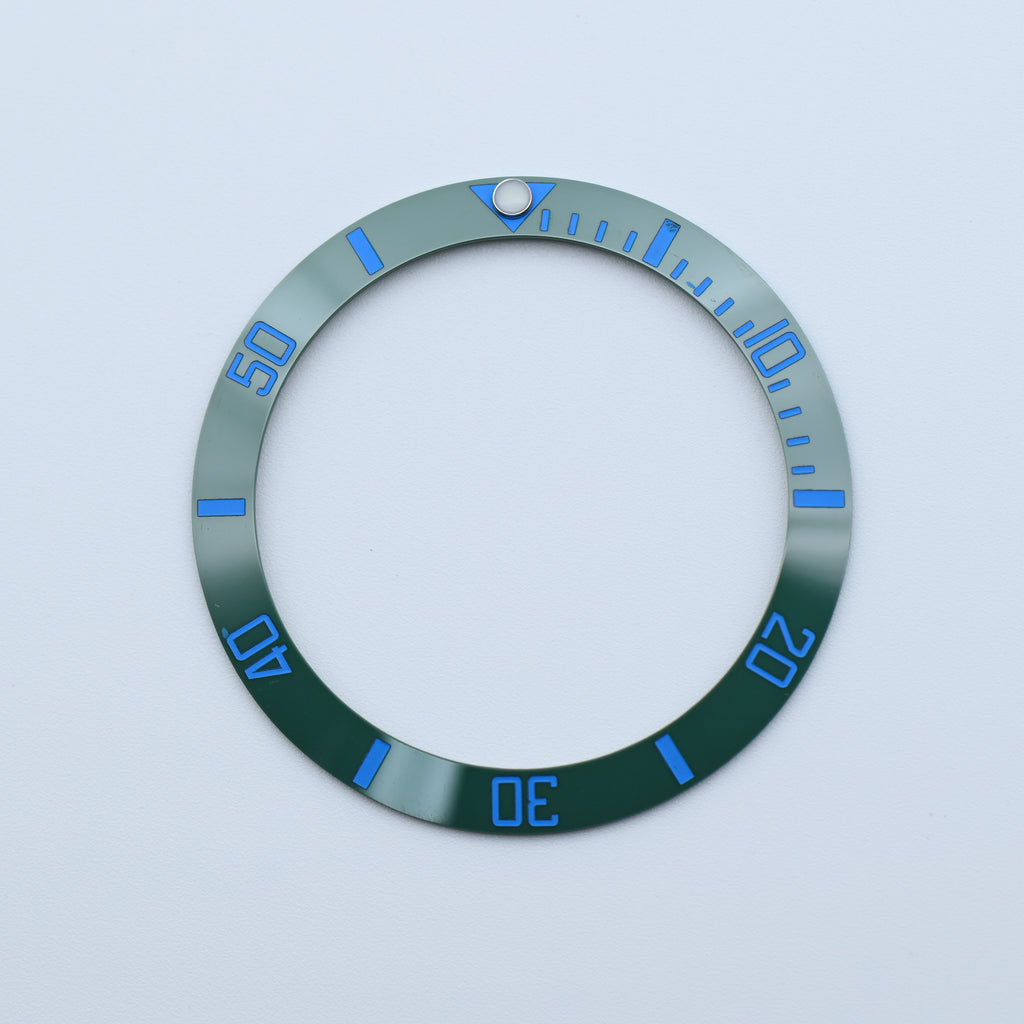 BZI008GRBL 38mm Green with Blue Text SUB Style Sloped Ceramic Insert