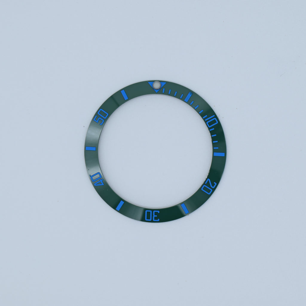 BZI008GRBL 38mm Green with Blue Text SUB Style Sloped Ceramic Insert