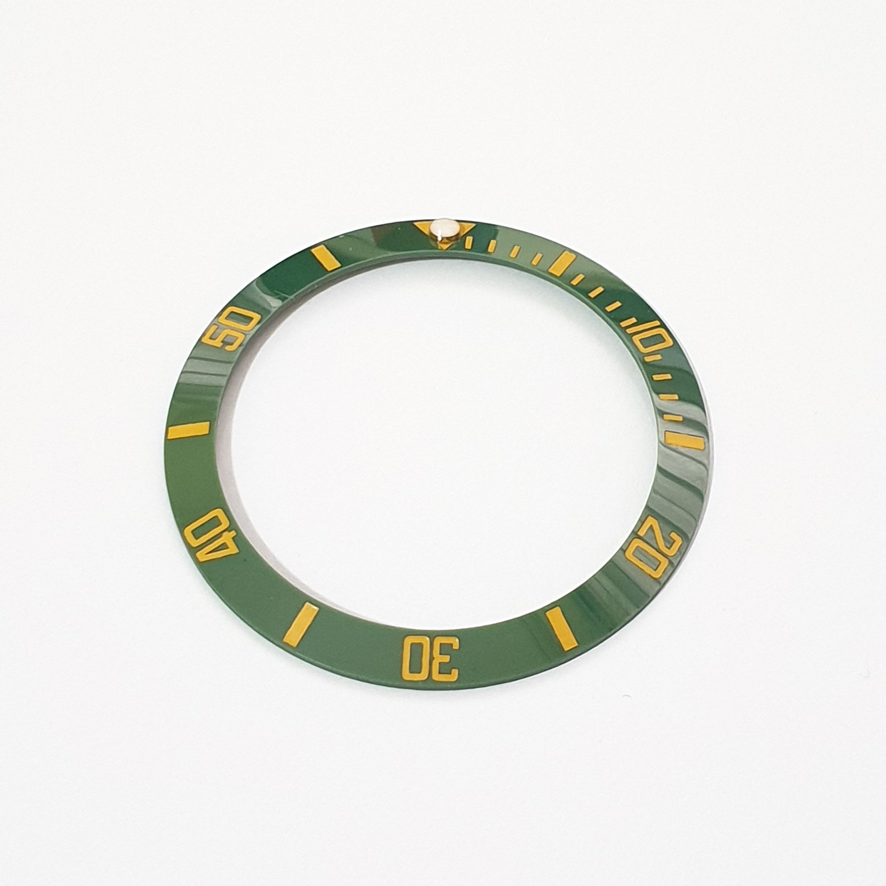 BZI008GRGD 38mm Green with Gold Text SUB Style Sloped Ceramic Insert