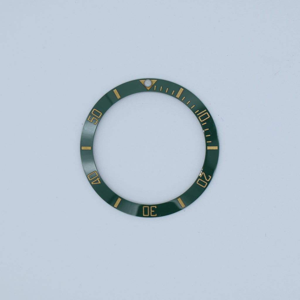 BZI008GRGD 38mm Green with Gold Text SUB Style Sloped Ceramic Insert