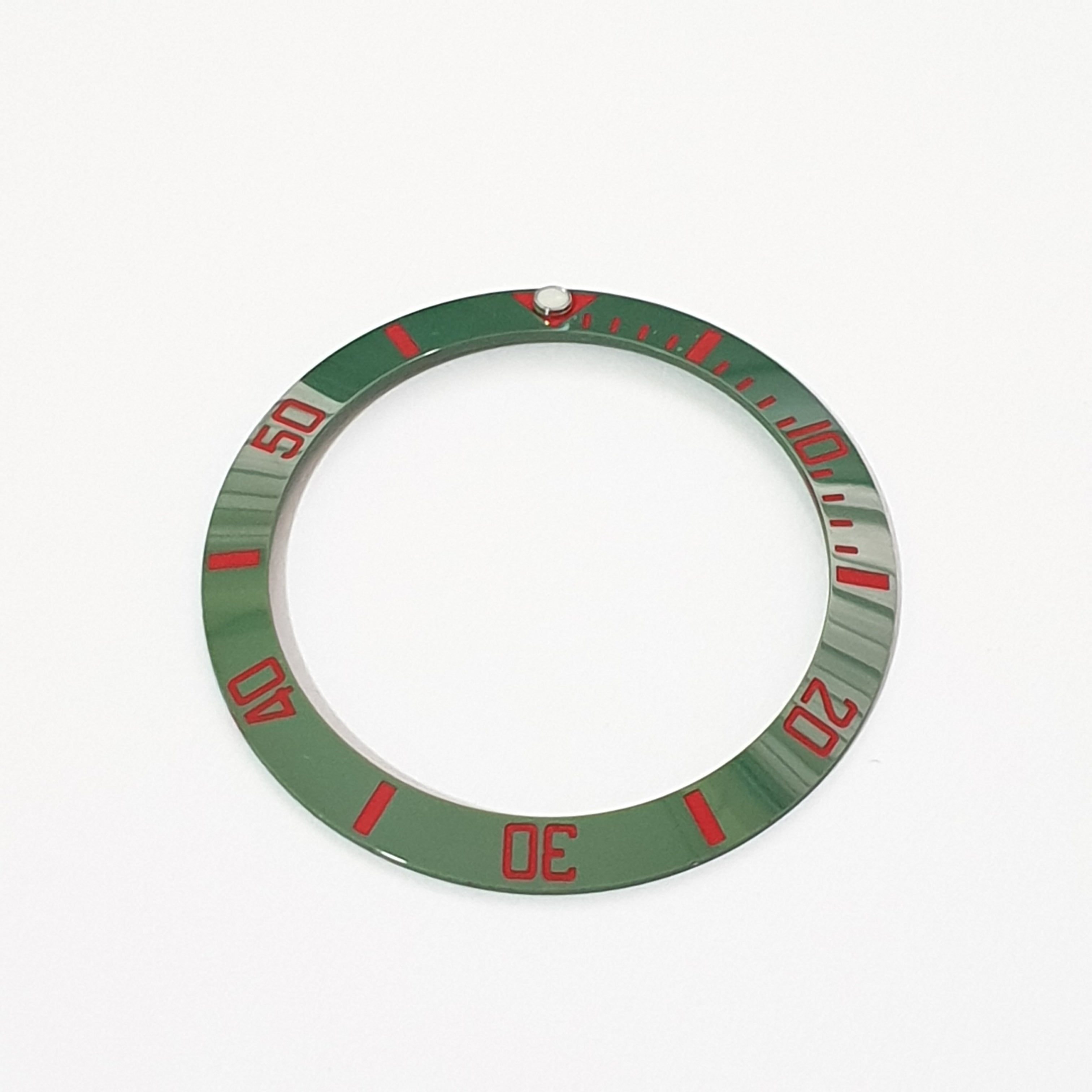 BZI008GRRD 38mm Green with Red Text SUB Style Sloped Ceramic Insert