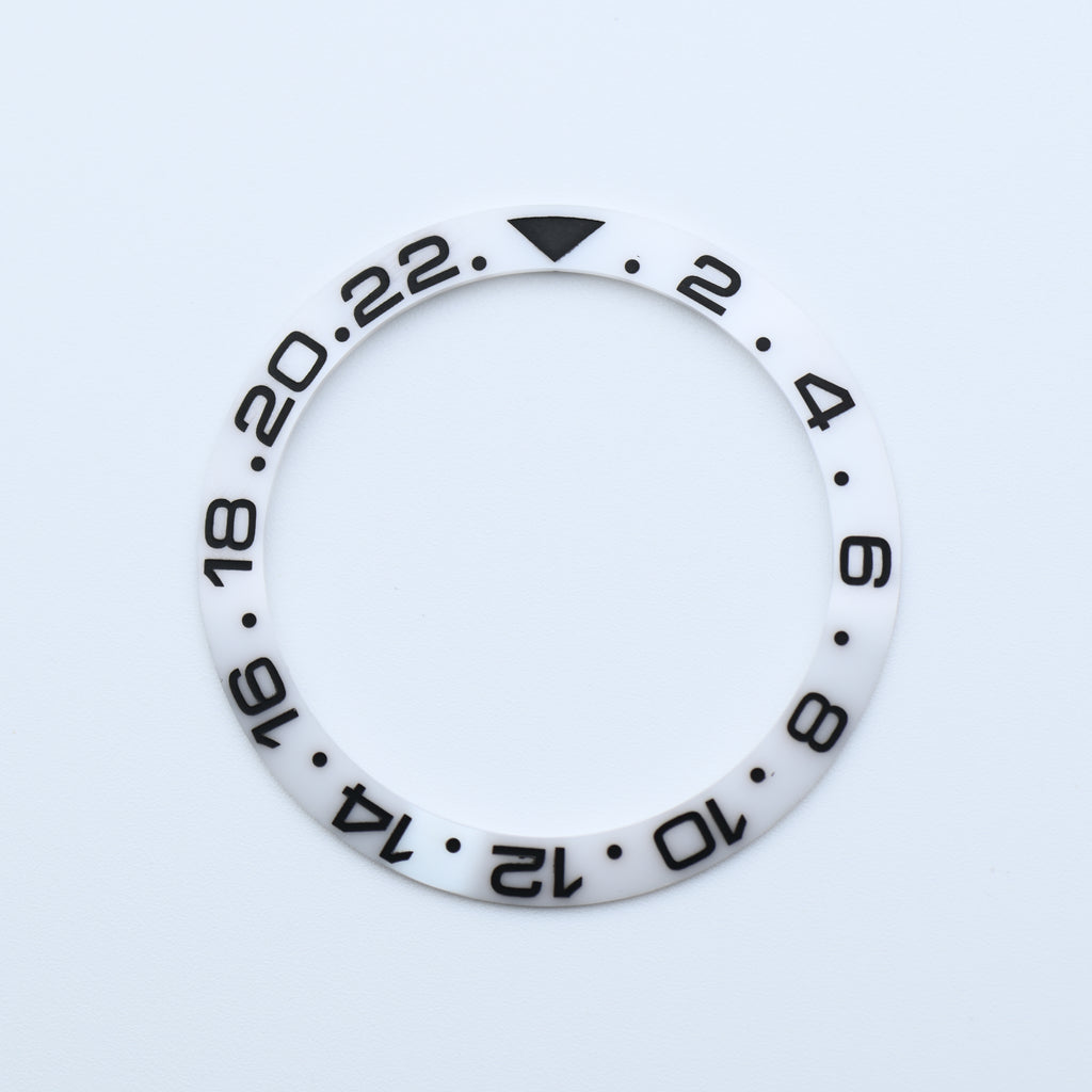 BZI009WHBK 38mm White with Black Text GMT Style Sloped Ceramic Insert