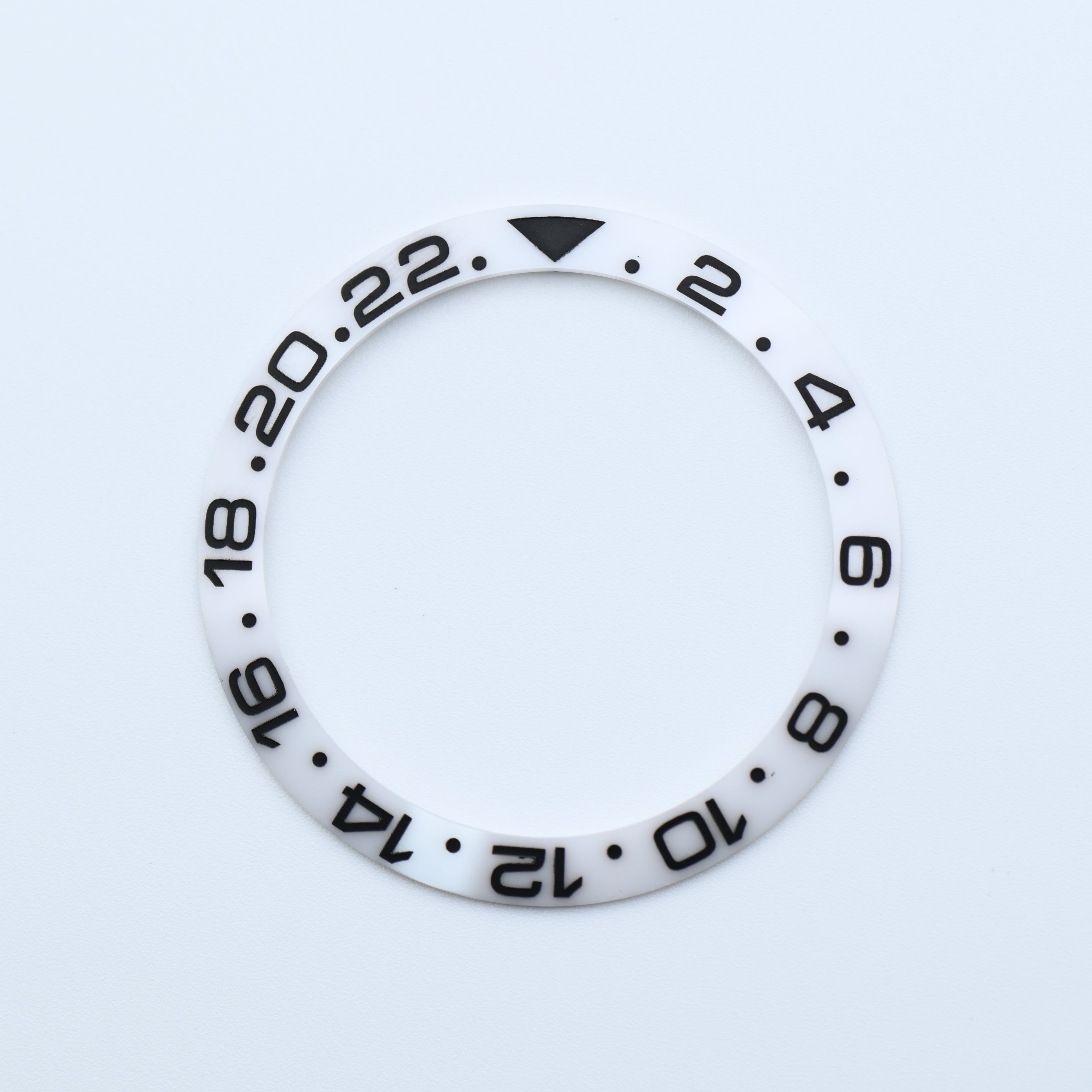 BZI009WHBK 38mm White with Black Text GMT Style Sloped Ceramic Insert