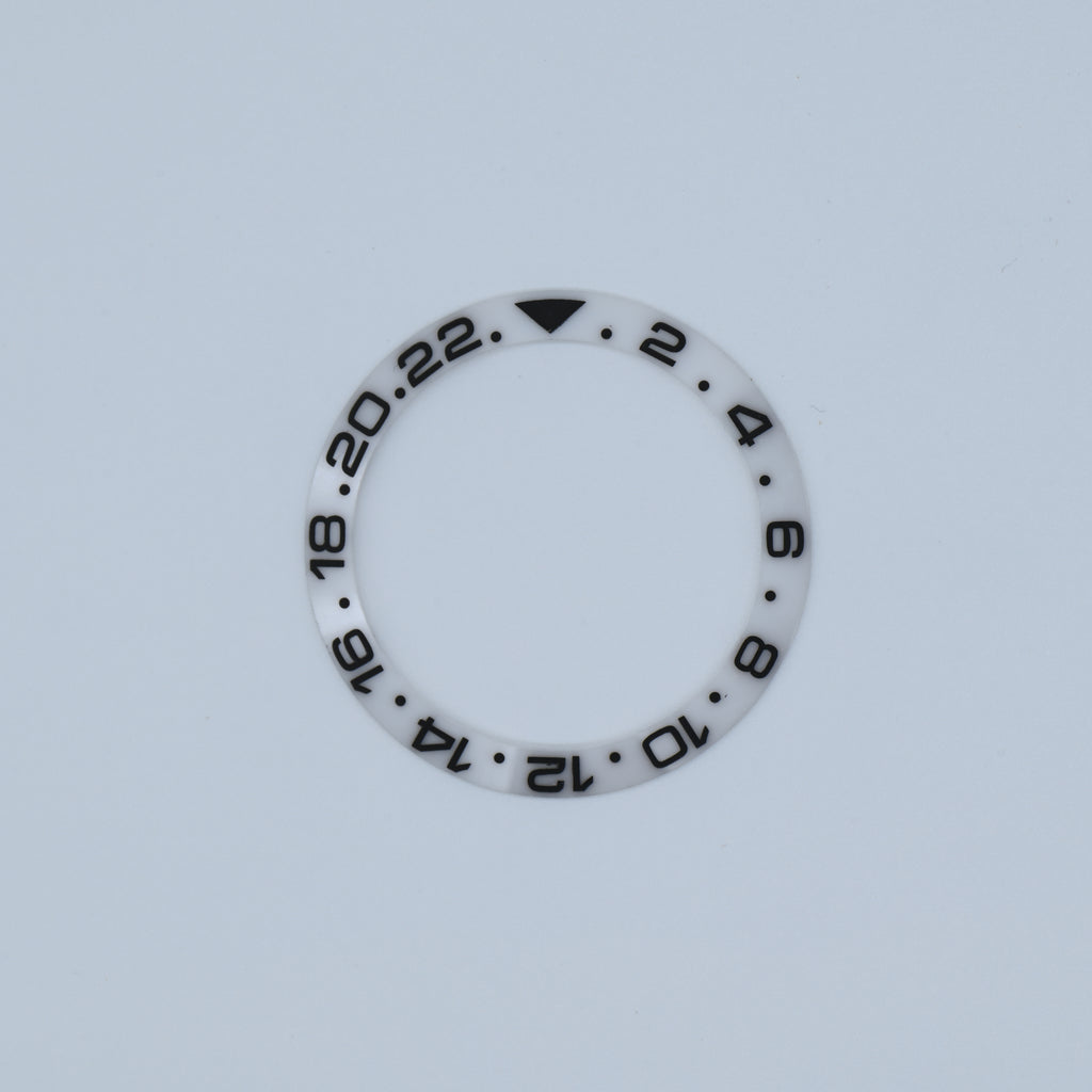 BZI009WHBK 38mm White with Black Text GMT Style Sloped Ceramic Insert