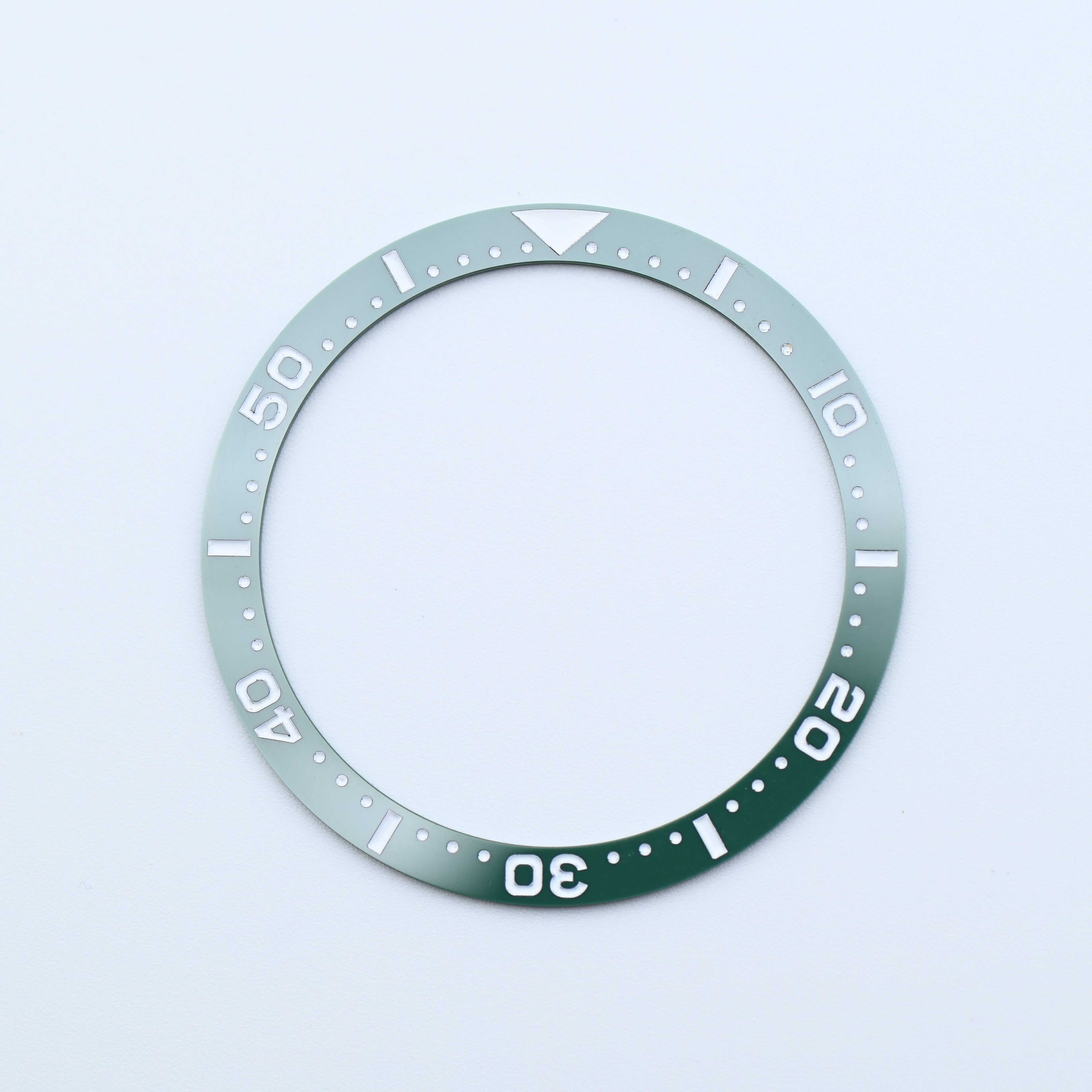 BZI016GRWH 38mm Green with White Text SKX Style Flat Ceramic Insert