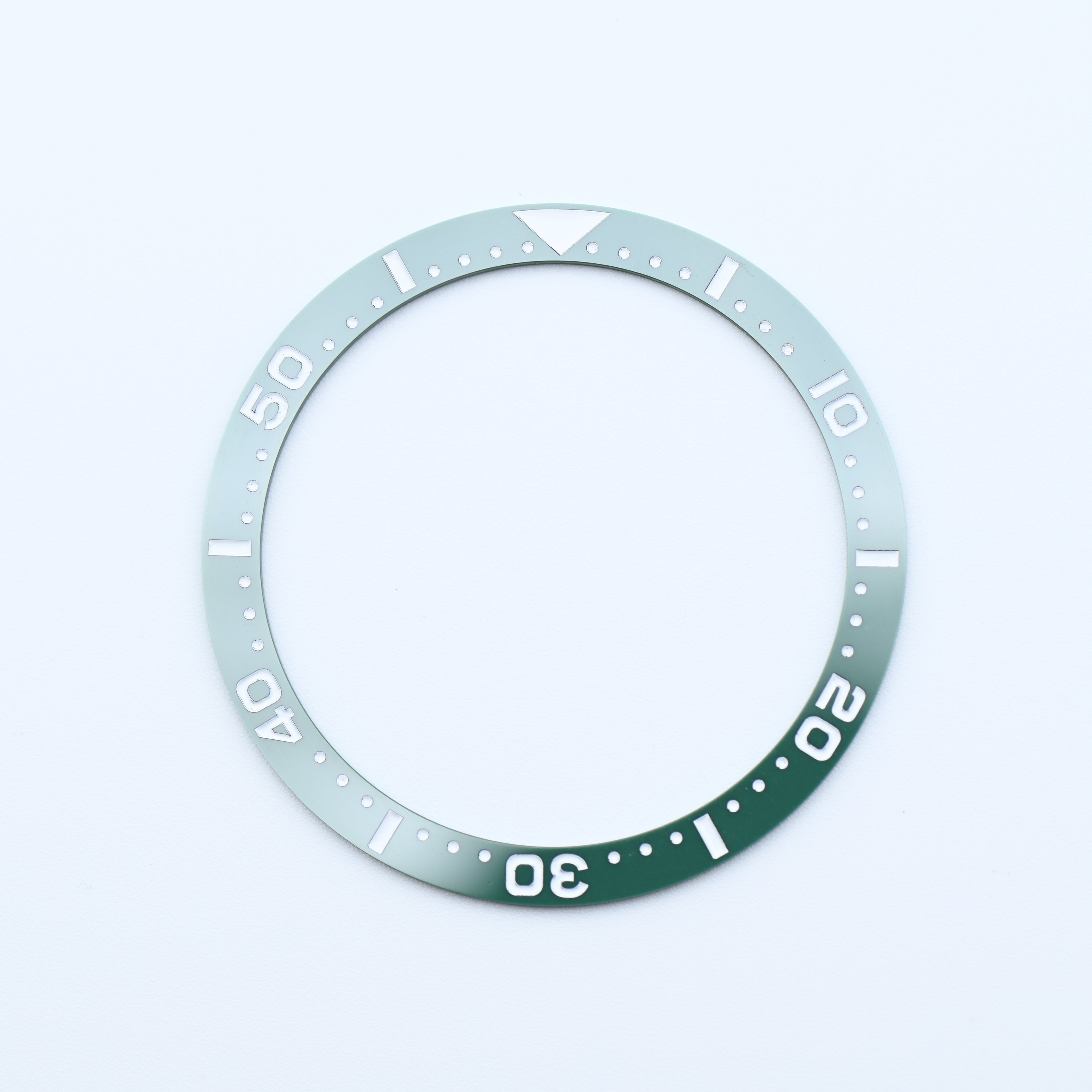 BZI016GRWH 38mm Green with White Text SKX Style Flat Ceramic Insert