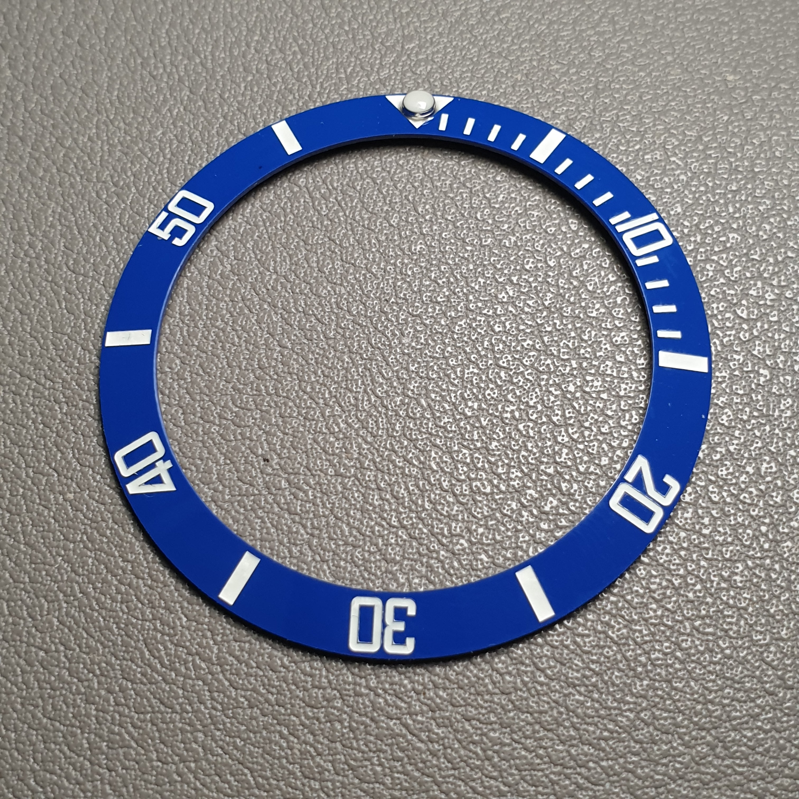 BZI021 38mm Lumed Blue With White Text Sub Style Sloped Ceramic Insert