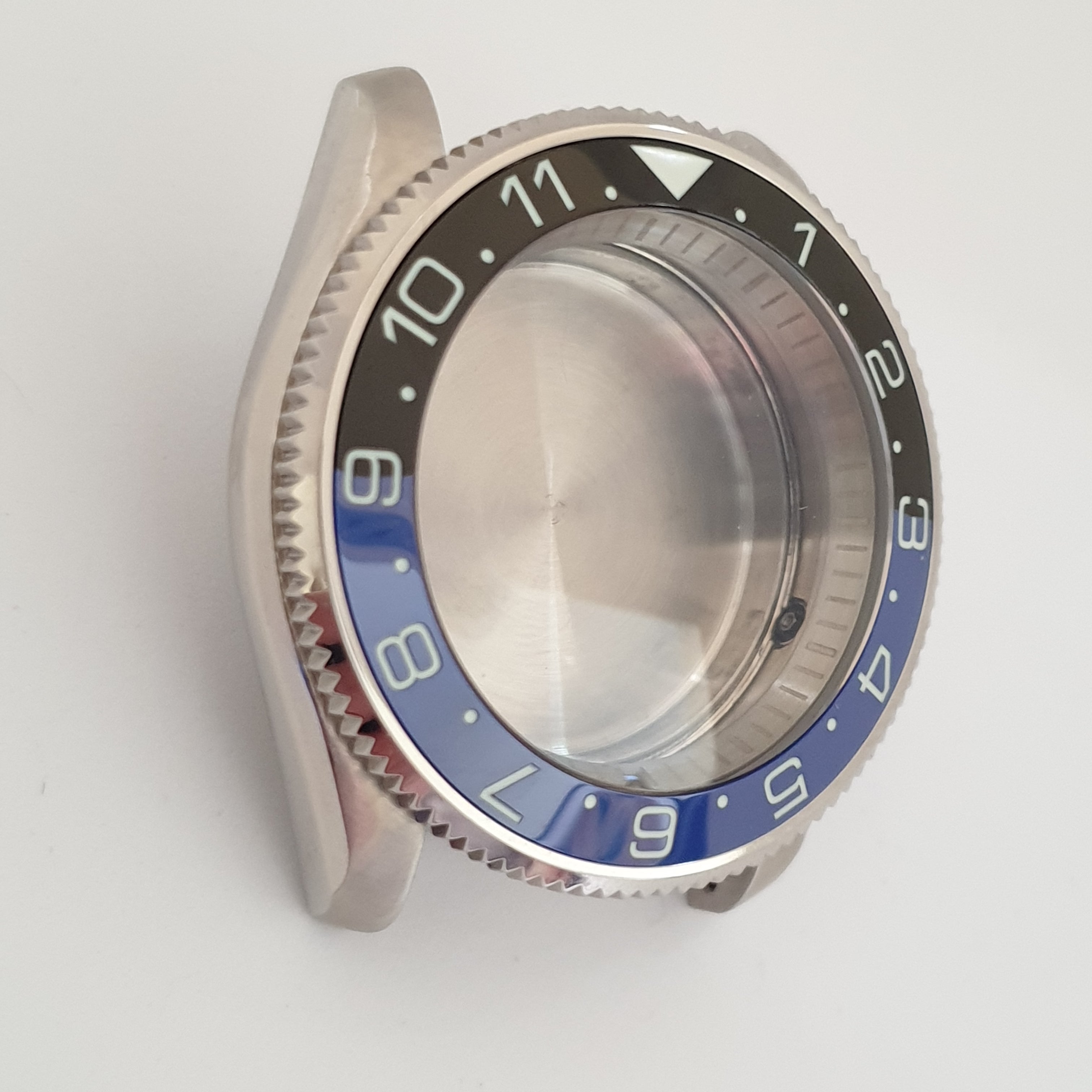 BZI023 38mm Lumed Black and Blue With White Text "BATMAN" Dual-Time Style Sloped Ceramic Insert