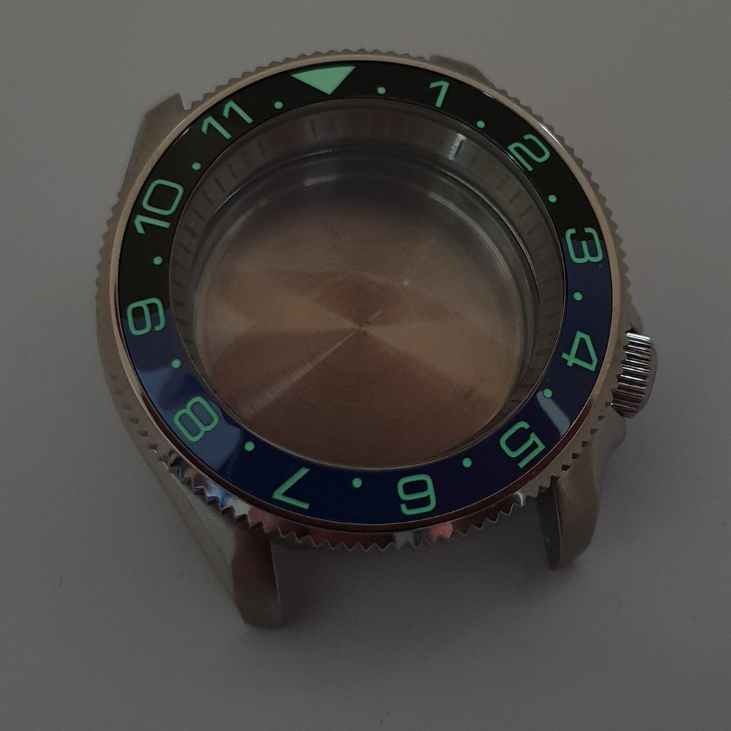 BZI023 38mm Lumed Black and Blue With White Text "BATMAN" Dual-Time Style Sloped Ceramic Insert