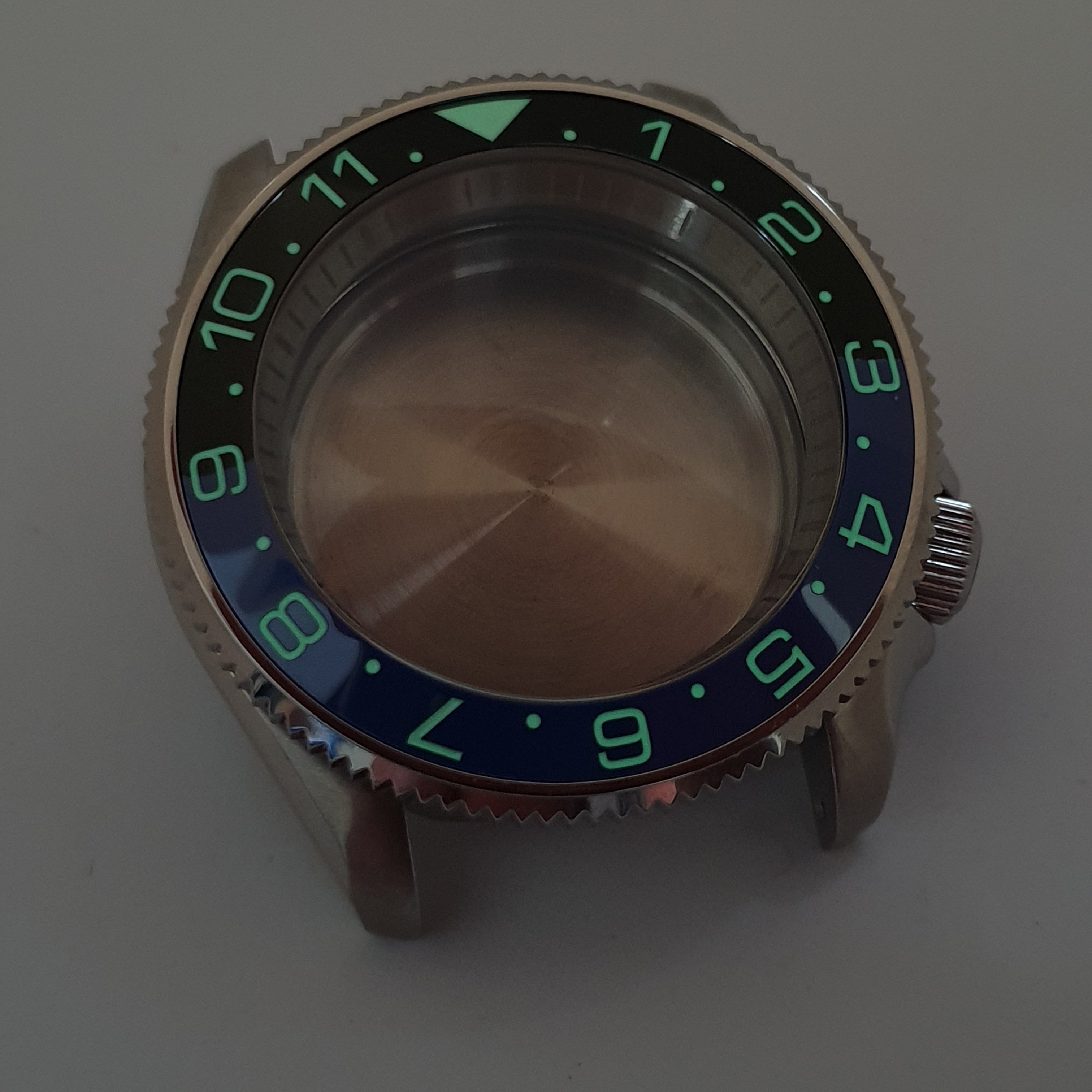 BZI023 38mm Lumed Black and Blue With White Text "BATMAN" Dual-Time Style Sloped Ceramic Insert