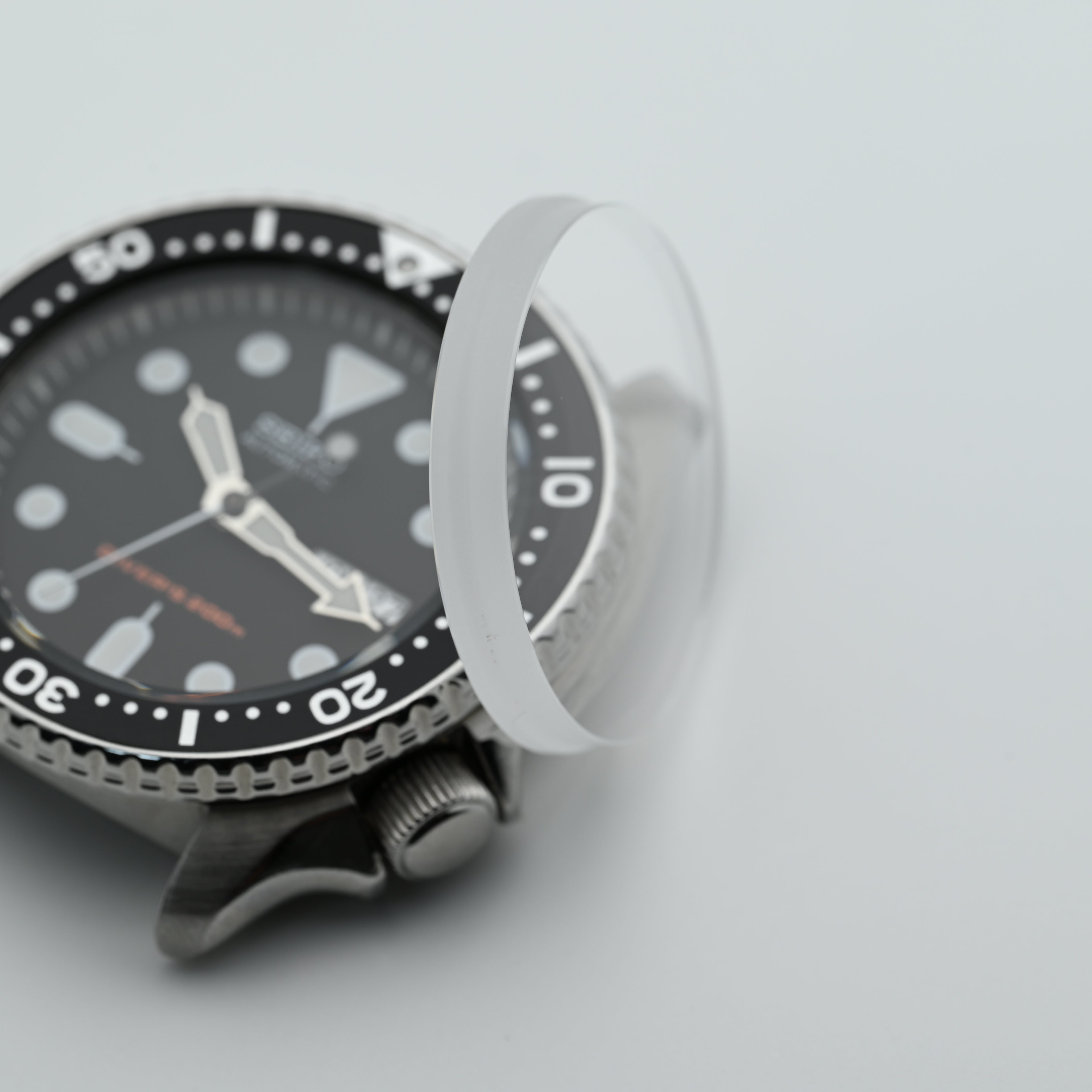 CRS001 Double Domed Sapphire Crystal - No Bevelled Edge