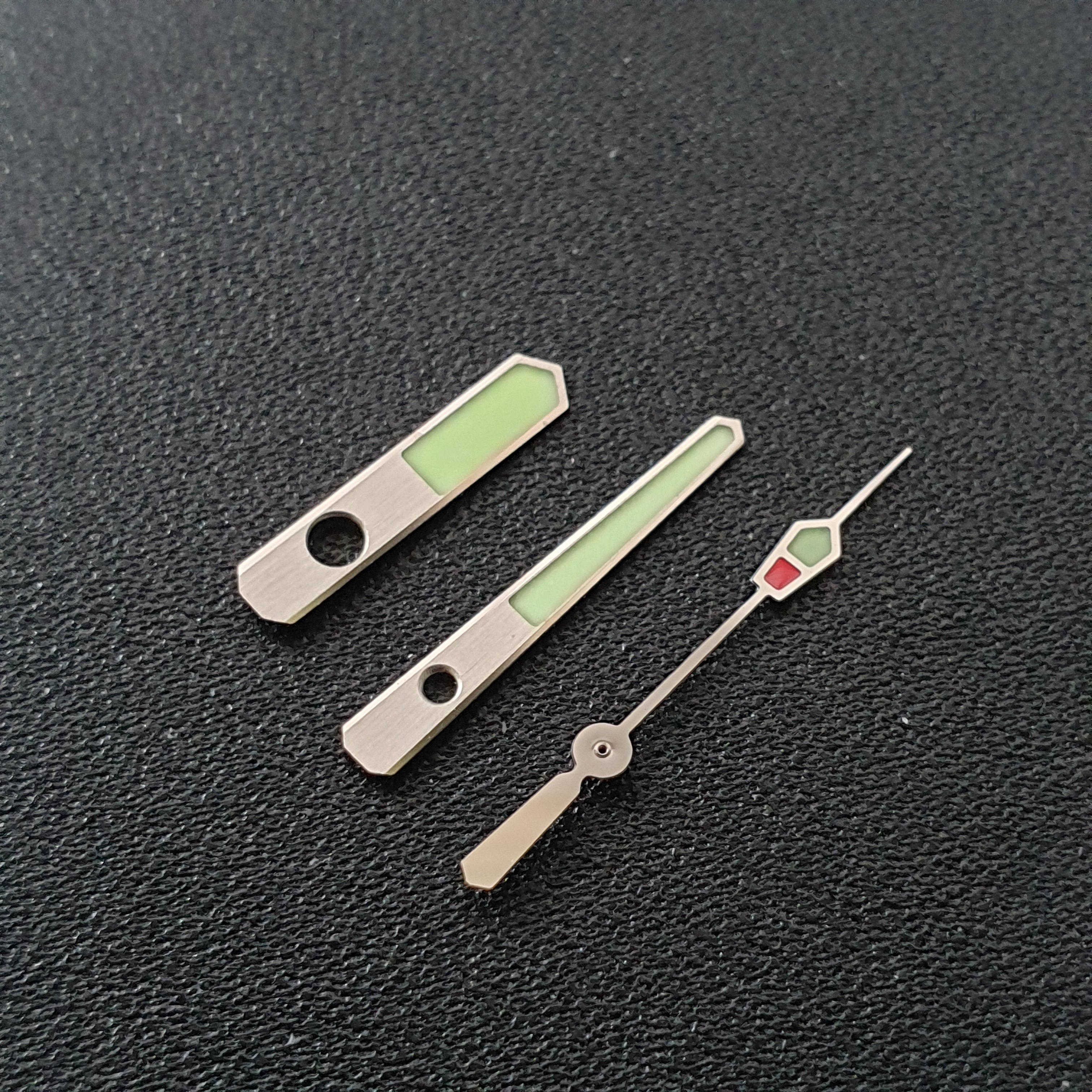 MM Brushed Silver Full Hand Set with Red Dot - HAN007